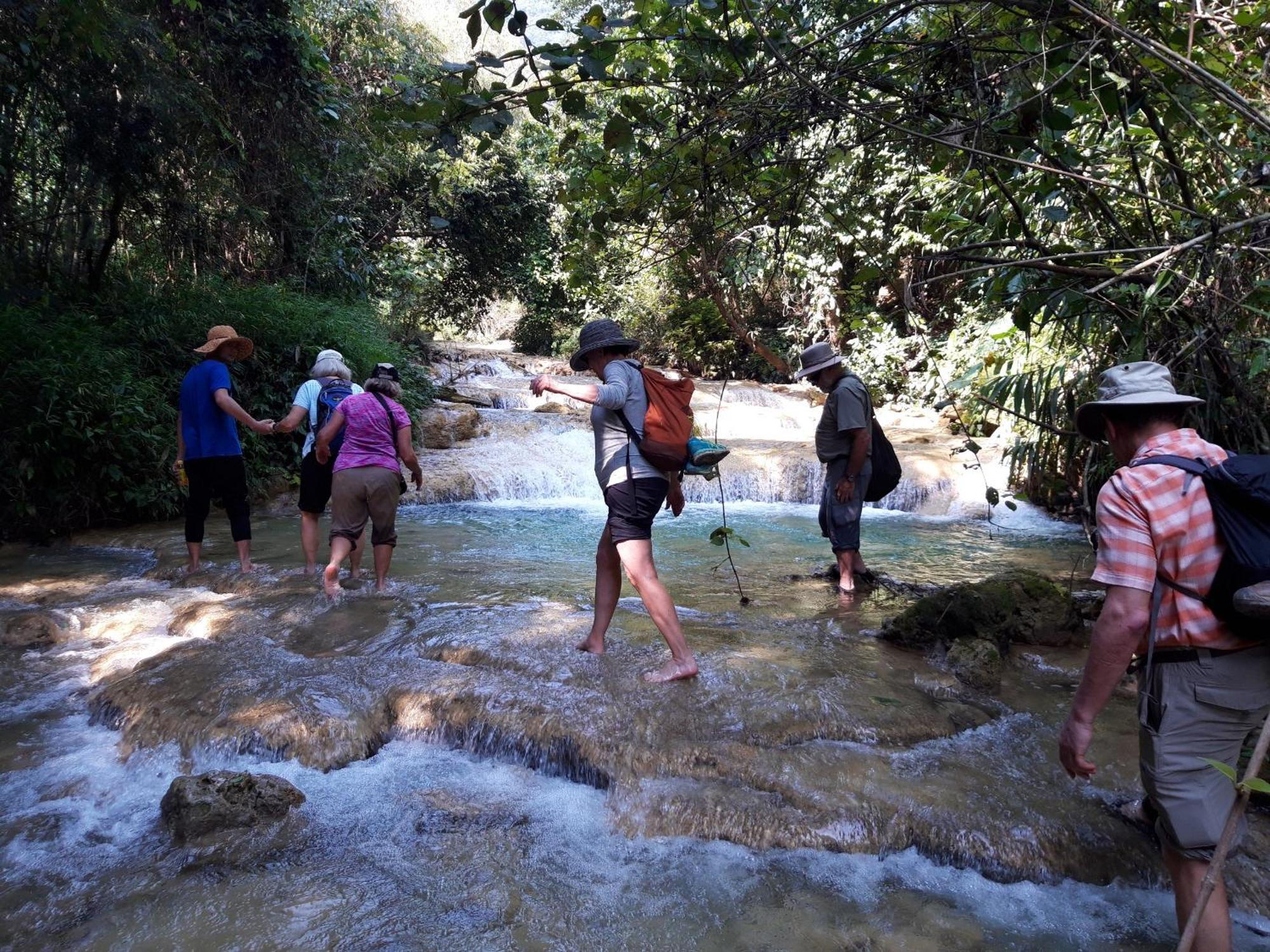 Pu Luong Homestay & Tours Huong Ba Thuoc Екстер'єр фото