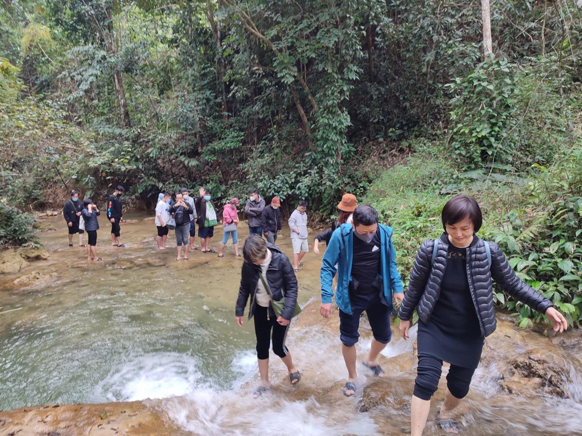 Pu Luong Homestay & Tours Huong Ba Thuoc Екстер'єр фото
