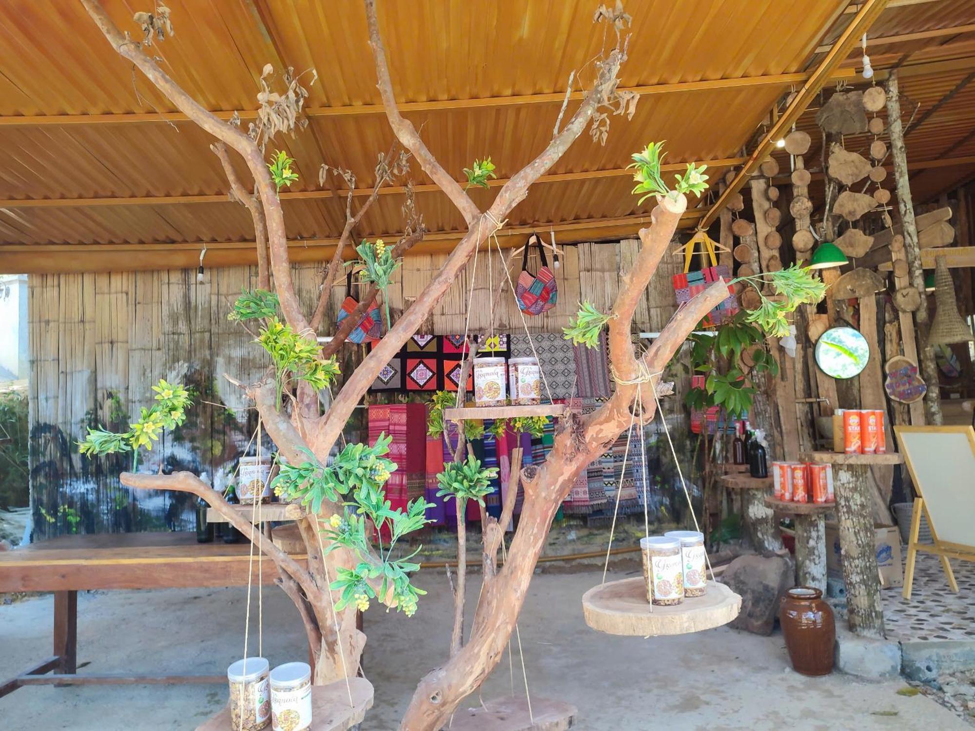 Pu Luong Homestay & Tours Huong Ba Thuoc Екстер'єр фото